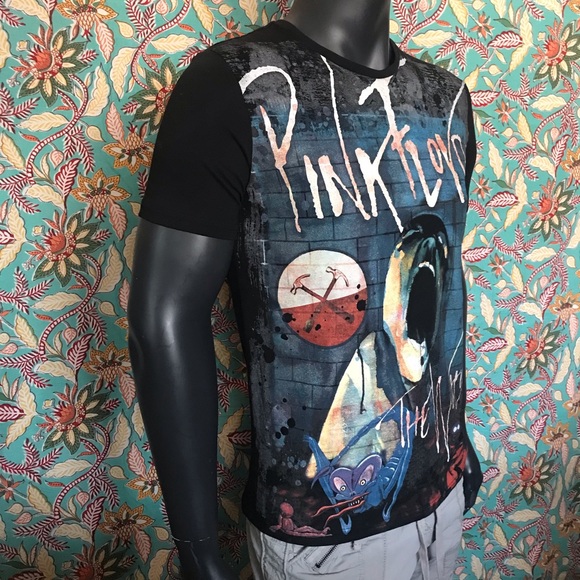 NWOT Rogers Waters Pink Floyd “The Wall“ T-shirt Men’s Size Medium - Picture 3 of 12